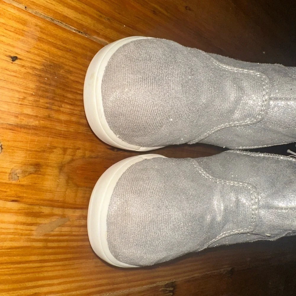 Stride Rite Sparkly Silver Kids Shoes with Pink Lining